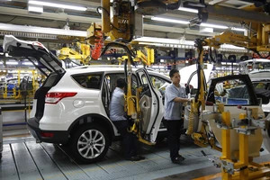 Căng thẳng Mỹ-Trung: Hãng xe Ford bị Trung Quốc phạt 