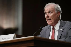 Mỹ có quyền Bộ trưởng Quốc phòng thứ ba trong vòng 7 tháng