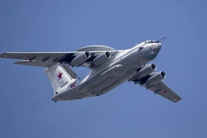 Nga-Trung tập trận trên không, gia tăng căng thẳng Đông Bắc Á