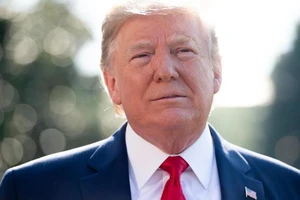 Mỹ cấm vận kinh tế toàn diện đối với Venezuela