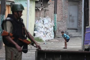 Pakistan trục xuất đại sứ Ấn Độ giữa căng thẳng Kashmir