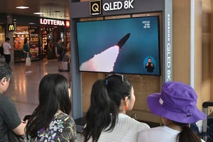 Hàn Quốc: Triều Tiên vừa bắn thêm 2 tên lửa