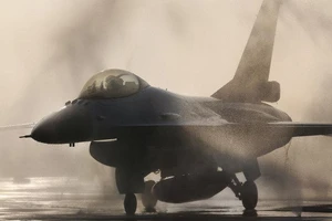 Trung Quốc dọa trừng phạt việc Mỹ bán F-16 cho Đài Loan