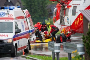 Ba Lan: Sét đánh làm 5 người chết, hàng trăm người bị thương