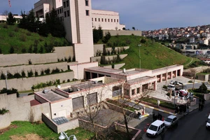 Thổ Nhĩ Kỳ tiếp tục giam giữ một nhân viên lãnh sự Mỹ