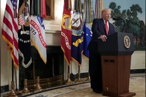 Dù tiêu diệt thủ lĩnh IS, ông Trump 'vẫn chật vật' 