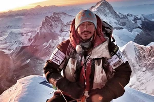 Kỷ lục mới: Chinh phục 14 đỉnh núi trên 8.000 m trong 189 ngày