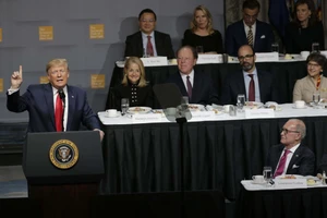 Ông Trump: Chưa nước nào thông thương gian dối như Trung Quốc 