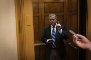 Đảng Cộng hòa nỗ lực chống lại việc luận tội ông Trump