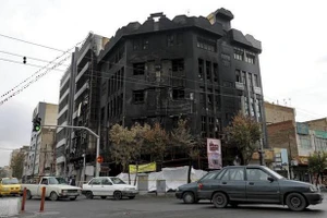Iran: 731 ngân hàng và 140 trụ sở chính quyền đã cháy