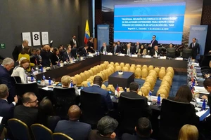 Mỹ và các nước Mỹ Latinh siết việc đi lại của ông Maduro