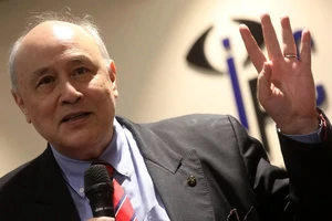 Cố vấn nước ngoài đứng ngoài cuộc điều tra cảnh sát Hong Kong