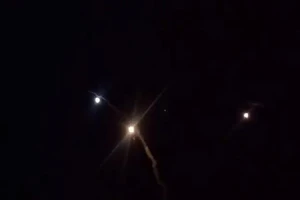 Iran tấn công bằng tên lửa vào các căn cứ quân sự Mỹ tại Iraq gây nhiều lo ngại cho ngành hàng không và công dân một số quốc gia. Ảnh: AFP