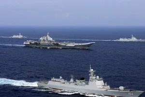 Nhóm tàu sân bay Liêu Ninh của Trung Quốc tập trận ở Thái Bình Dương hồi tháng 4-2018. Ảnh: AFP