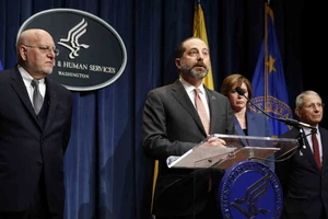 Mỹ vẫn đang cân nhắc đến khả năng cấm bay đến Trung Quốc. Ảnh: AP