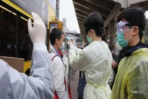 Chuyên gia y tế lo ngại dịch Corona có thể lây lan nhanh tại Hong Kong. Ảnh: SOUTH CHINA MORNING POST