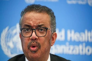 Tổng giám đốc của WHO Tedros Adhanom Ghebreyesus tại một cuộc họp báo về COVID-19 tại TP Geneva, Thụy Sĩ ngày 11-2. Ảnh: REUTERS 