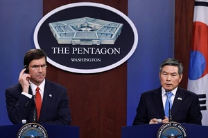 Mỹ và Hàn Quốc đang xem xét giảm quy mô các cuộc tập trận quân sự do lo ngại về sự lây lan của dịch COVID-19. Ảnh: AP