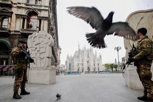 Ý đang là nước có số ca tử vong và tỉ lệ tử vong vì COVID-19 cao nhất thế giới. Ảnh: AP