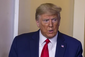 Tổng thống Mỹ Donald Trump đã yêu cầu Vệ binh quốc gia Mỹ hỗ trợ các bang New York, California và Washington đối phó với đại dịch COVID-19. Ảnh: CNN