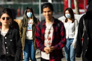 Sinh viên ĐH California, Mỹ (Ảnh chụp ngày 12-3). Ảnh: THE NEW YORK TIMES