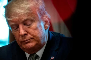 Chính quyền Tổng thống Trump yêu cầu các nhà ngoại giao liên hệ các nước để tìm nguồn vật tư y tế cho Mỹ. Ảnh: GETTY IMAGES