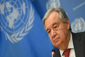 Tổng Thư ký Liên Hiệp Quốc Antonio Guterres buồn rầu vì thế giới thiếu sự lãnh đạo và thống nhất trong cuộc chiến với COVID-19. Ảnh: THE GUARDIAN