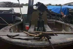 Tàu cao tốc Colombia bị quân đội Venezuela thu giữ hôm 9-5. Ảnh: AL JAZEERA