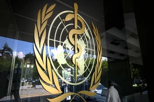 Trưởng nhóm khoa học WHO dự đoán khoảng 4-5 năm nữa mới khống chế được COVID-19.