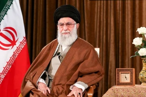 Lãnh tụ tối cao Iran Ayatollah Ali Khamenei trong một bài phát biểu trên truyền hình hồi tháng 3-2020. Ảnh: AFP