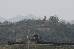 Chốt an ninh Hàn Quốc ở khu vực DMZ tại biên giới TP Paju, Hàn Quốc.