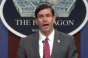 Bộ trưởng Quốc phòng Mỹ Mark Esper trả lời báo giới tại Lầu Năm Góc hôm 3-6. Ảnh: CNBC
