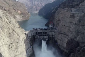 Toàn cảnh đập Ô Đông Đức trong giai đoạn vận hành vào cuối tháng 6-2020. Ảnh: CGTN