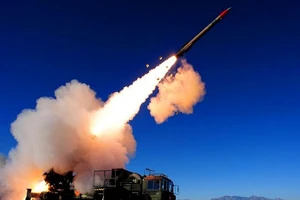 Một vụ phóng tên lửa đất đối không Patriot do công ty Lockheed Martin (Mỹ) chế tạo. Ảnh: REUTERS