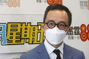 Giáo sư Gabriel Leung - trưởng khoa y Đại học Hong Kong - cho biết số người nhiễm từ một bệnh nhân COVID-19 đã tăng lên bốn người.