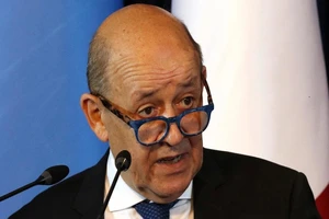 Ngoại trưởng Pháp Jean-Yves Le Drian phát biểu về vấn đề Tân Cương trước Quốc hội nước này.