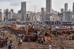 Hiện trường vụ nổ gần cảng Beirut (Lebanon) ngày 4-8. Ảnh: AP