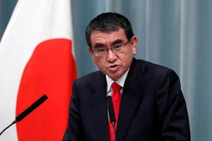 Bộ trưởng Quốc phòng Nhật Bản Taro Kono trong một hội nghị hồi tháng 11-2019 tại Tokyo. Ảnh: REUTERS/Issei Kato