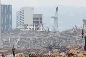 Hình ảnh đống đổ nát sau vụ nổ tại cảng Beirut. Ảnh: MYLOOK