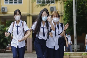 “Thi xong rồi...xõa thôi!“