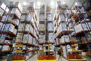 Hải sản đông lạnh nhập khẩu từ Trung Quốc trong nhà kho của công ty Pacific American Fish (Mỹ). Ảnh: REUTERS