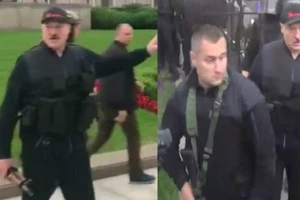 Tổng thống Alexander Lukashenko mặc áo giáp di chuyển về nhà riêng ở thủ đô Minsk ngày 23-8. Ảnh: RT