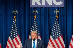 Tổng thống Mỹ Donald Trump phát biểu tại hội nghị toàn quốc đảng Cộng hòa hôm 24-8 tại TP Charlotte (bang Bắc Carolina). Ảnh: CBS NEWS