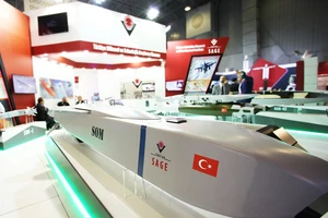 Tên lửa hành trình SOM do công ty Roketsan tham gia chế tạo.