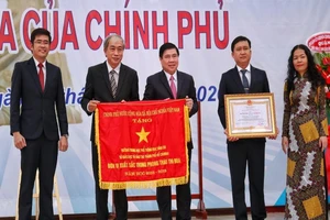 Chủ tịch TP.HCM Nguyễn Thành Phong dự khai giảng năm học mới