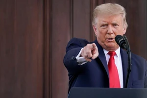 Tổng thống Trump lại tỏ ý muốn kinh tế Mỹ 'thoát Trung'