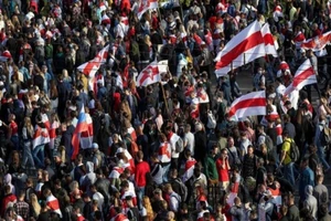 Người dân Belarus xuống đường biểu tình, phản đối kết quả bầu cử Tổng thống.