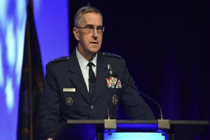 Phó Chủ tịch Hội đồng Tham mưu trưởng Liên quân Mỹ - Tướng John Hyten. 