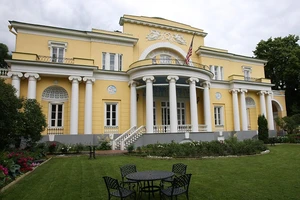 Tòa nhà Spaso tại số 10, đường Quảng trường Spasopeskovskaya - nơi ở của các đời đại sứ Mỹ. Ảnh: PINTEREST