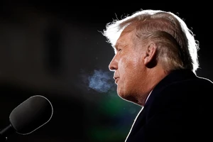 Tổng thống Mỹ Donald Trump phát biểu tại một sự kiện tranh cử hôm 30-9.